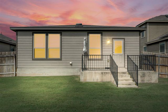213 Ibis Falls LOOP, Jarrell, TX 76537