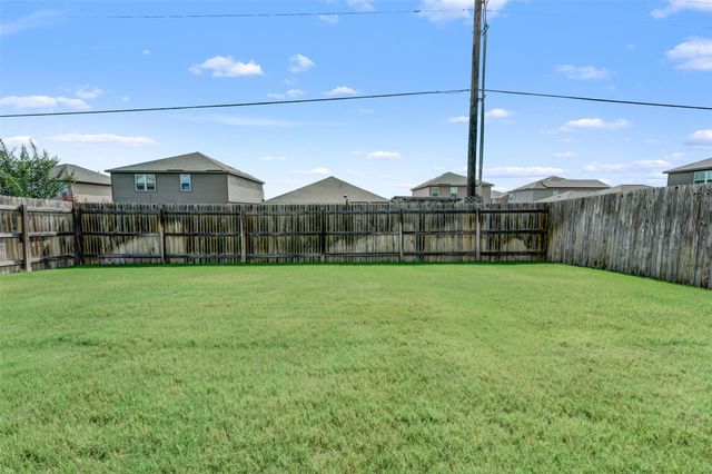 213 Ibis Falls LOOP, Jarrell, TX 76537