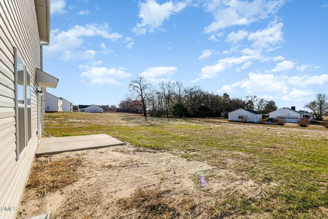 20 Ham Farm Drive, La Grange, NC 28551