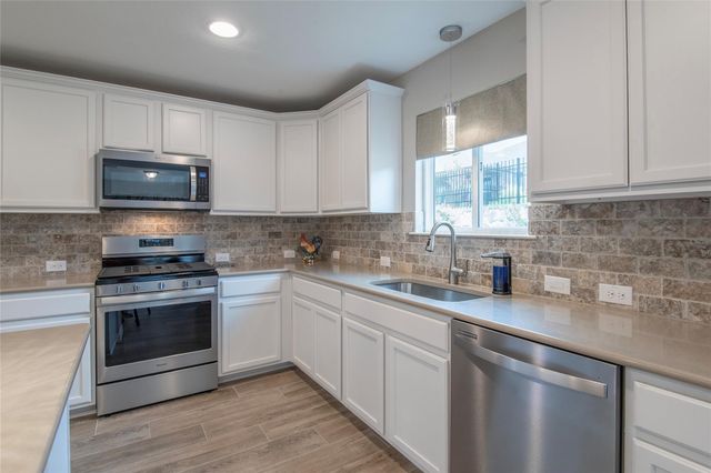 7633 Rampart Drive, Little Elm, TX 76227