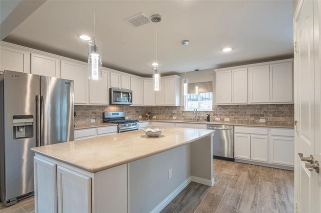 7633 Rampart Drive, Little Elm, TX 76227