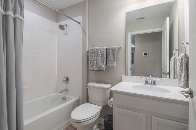 7633 Rampart Drive, Little Elm, TX 76227