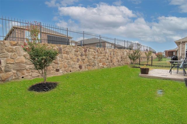 7633 Rampart Drive, Little Elm, TX 76227