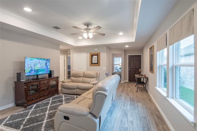 7633 Rampart Drive, Little Elm, TX 76227