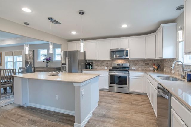 7633 Rampart Drive, Little Elm, TX 76227