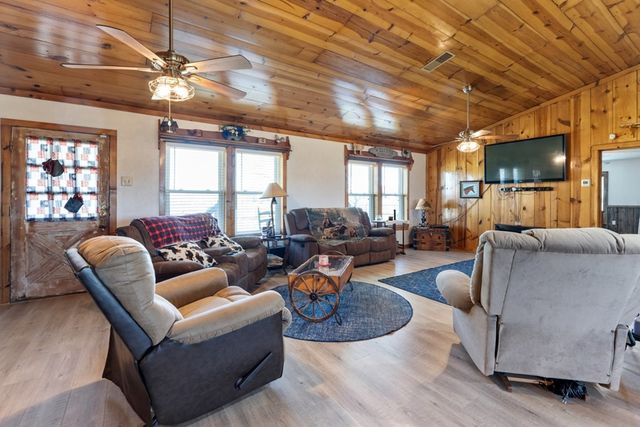 10276 Timber Trail, Scurry, TX 75158