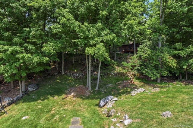 30 Raker Road, Poughkeepsie, NY 12603