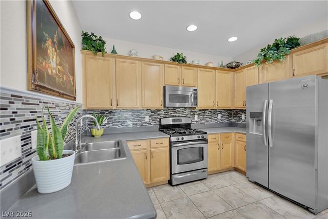 6742 Frances Celia Avenue, Las Vegas, NV 89122