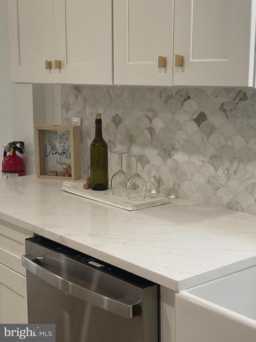 6 LAFAYETTE AVE, Villas, NJ 08251