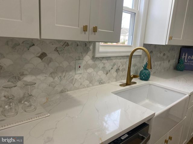 6 LAFAYETTE AVE, Villas, NJ 08251