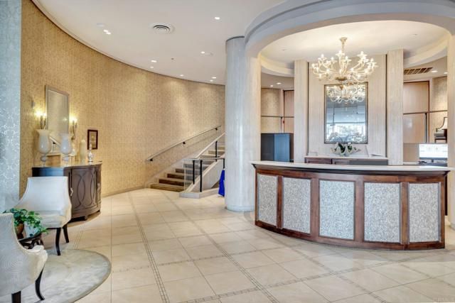 1820 Avenida Del Mundo 208, Coronado, CA 92118