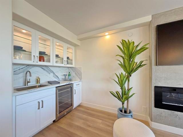 1820 Avenida Del Mundo 208, Coronado, CA 92118
