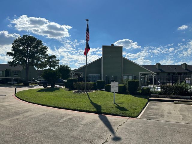 14777 Wunderlich Drive 706, Houston, TX 77069