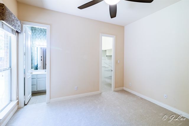 1053 Sir Lancelot Circle, Lewisville, TX 75056