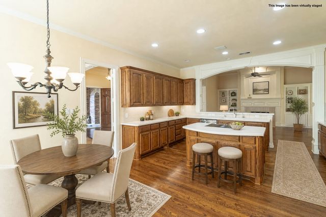 1053 Sir Lancelot Circle, Lewisville, TX 75056