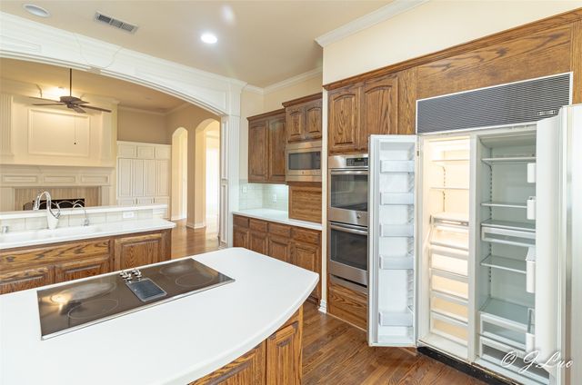 1053 Sir Lancelot Circle, Lewisville, TX 75056