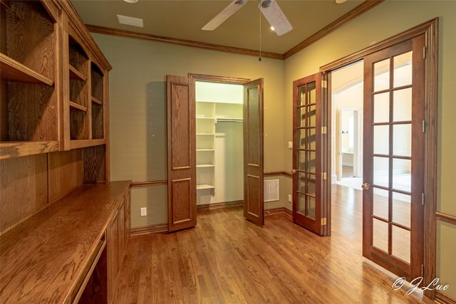1053 Sir Lancelot Circle, Lewisville, TX 75056