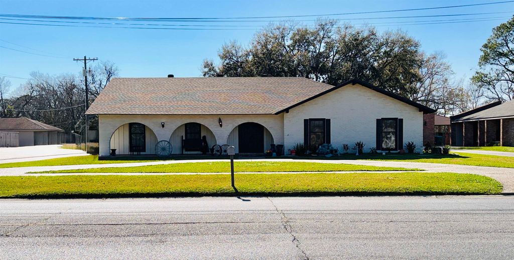 1501 Sixth St, Morgan City, LA 70380