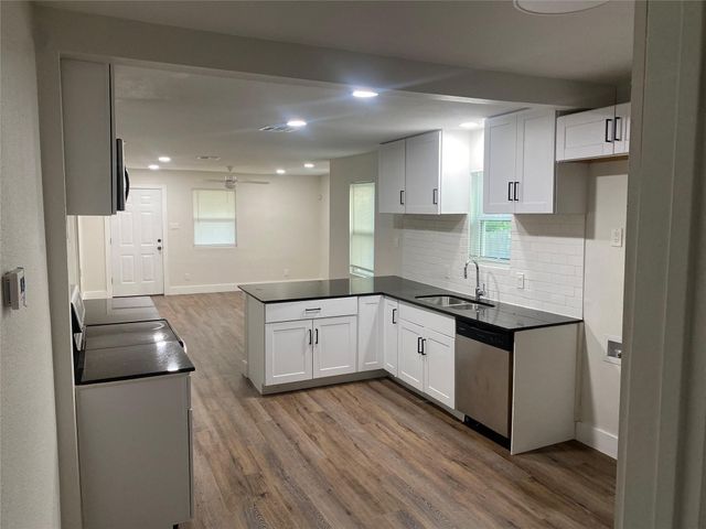 2307 Lea Crest Drive, Dallas, TX 75216