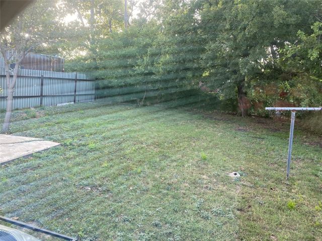 2307 Lea Crest Drive, Dallas, TX 75216