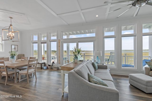 177 Atkinson Road, Surf City, NC 28445