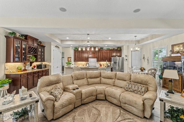 1104 N Boston Avenue, Deland, FL 32724