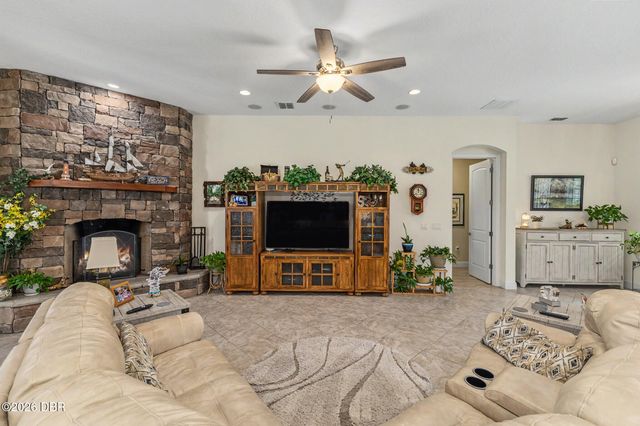 1104 N Boston Avenue, Deland, FL 32724