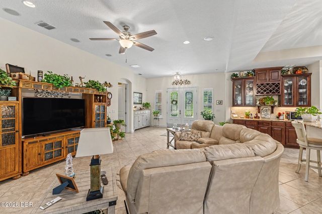 1104 N Boston Avenue, Deland, FL 32724