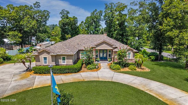 1104 N Boston Avenue, Deland, FL 32724