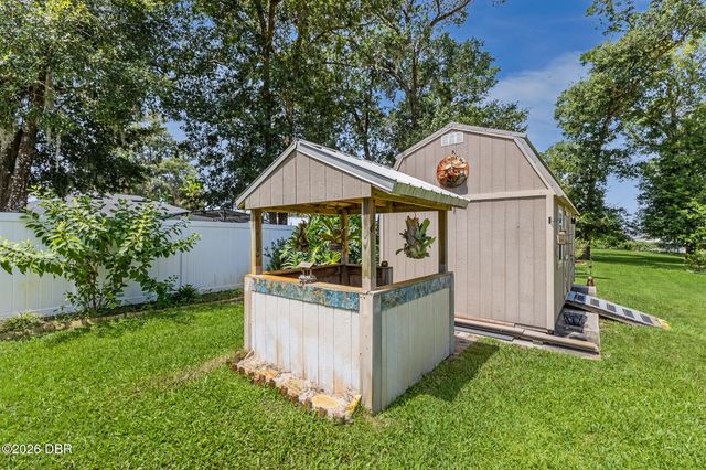 1104 N Boston Avenue, Deland, FL 32724