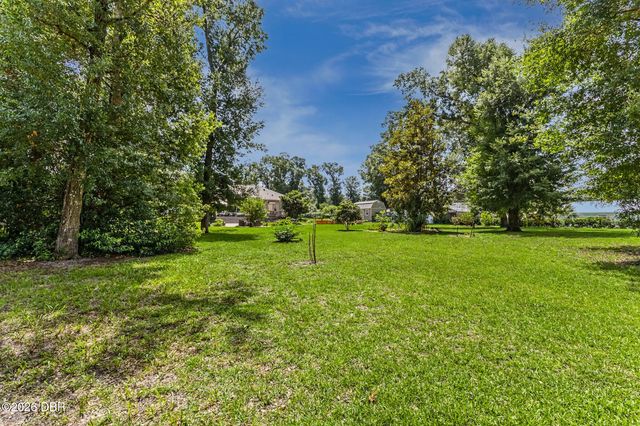 1104 N Boston Avenue, Deland, FL 32724