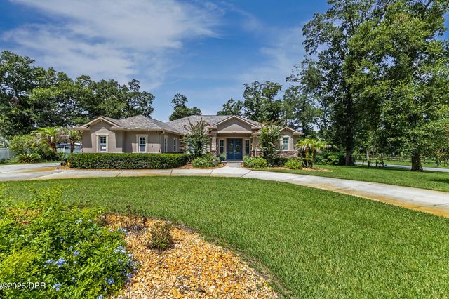 1104 N Boston Avenue, Deland, FL 32724