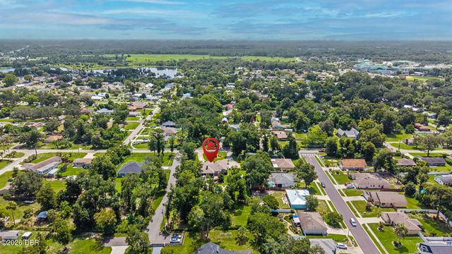 1104 N Boston Avenue, Deland, FL 32724