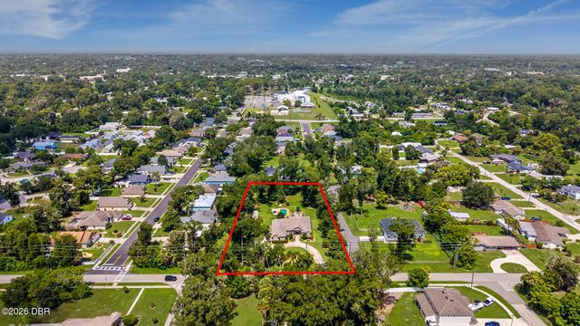 1104 N Boston Avenue, Deland, FL 32724