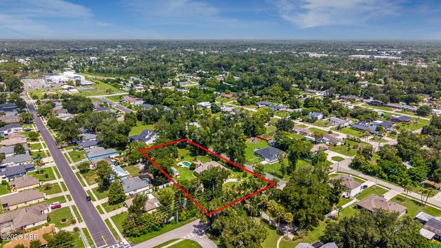 1104 N Boston Avenue, Deland, FL 32724