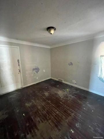 9205 Mckinney Street, Detroit, MI 48224