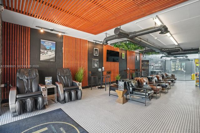 10705 Biscayne Boulevard, Miami, FL 33161