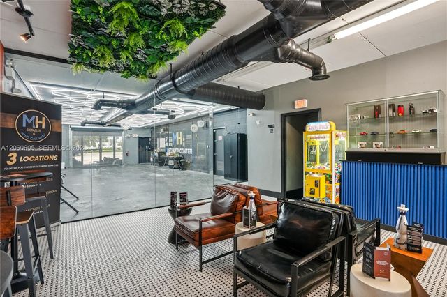 10705 Biscayne Boulevard, Miami, FL 33161