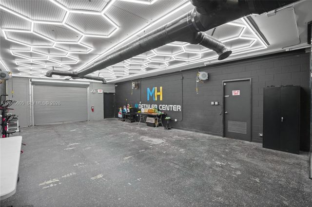 10705 Biscayne Boulevard, Miami, FL 33161