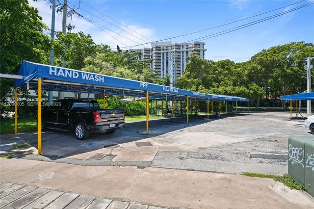 10705 Biscayne Boulevard, Miami, FL 33161