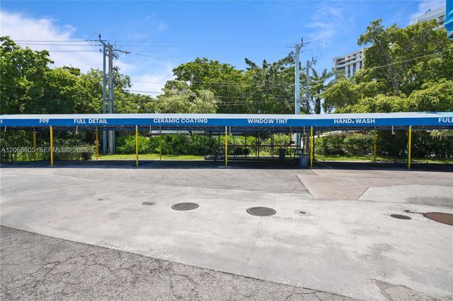 10705 Biscayne Boulevard, Miami, FL 33161