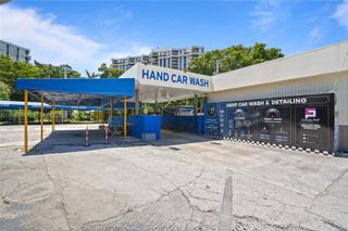 10705 Biscayne Boulevard, Miami, FL 33161