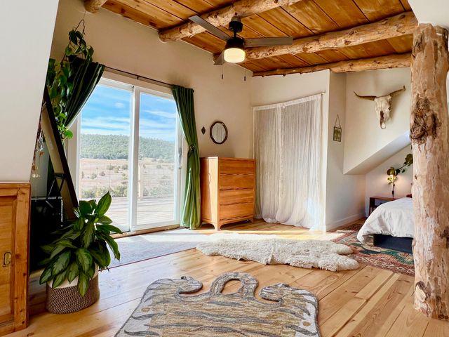 106 Mountain Valley Drive, Edgewood, NM 87015