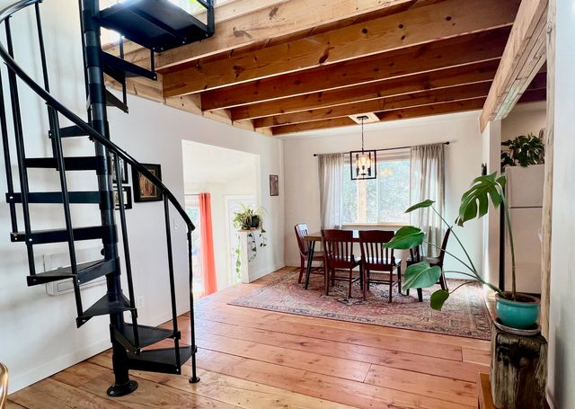 106 Mountain Valley Drive, Edgewood, NM 87015