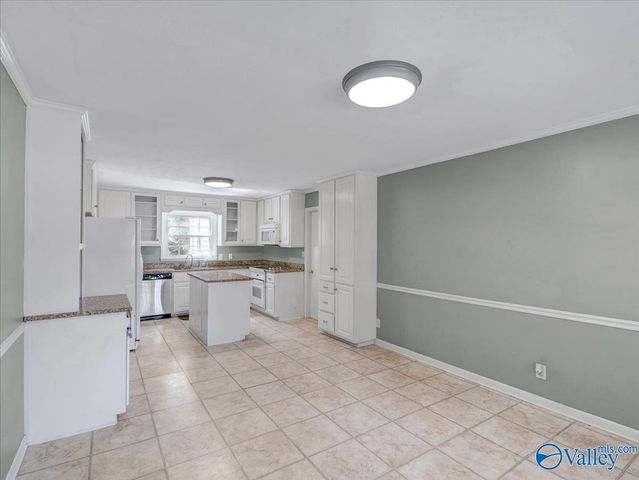 11414 Hillwood Drive SE, Huntsville, AL 35803