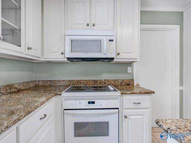 11414 Hillwood Drive SE, Huntsville, AL 35803