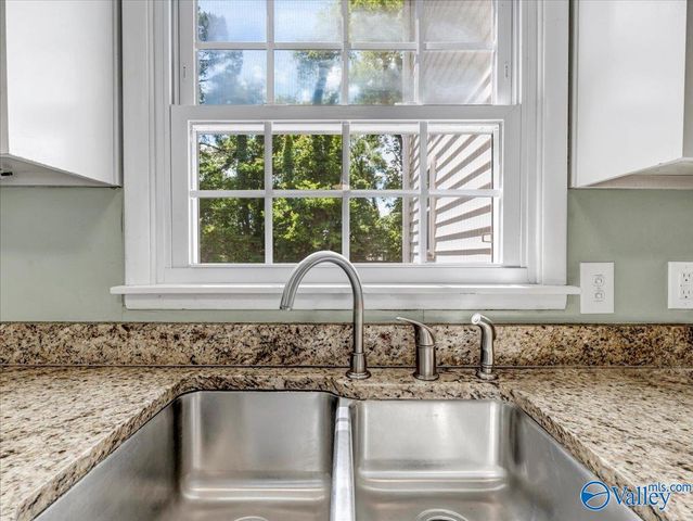 11414 Hillwood Drive SE, Huntsville, AL 35803