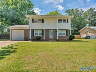 11414 Hillwood Drive SE, Huntsville, AL 35803