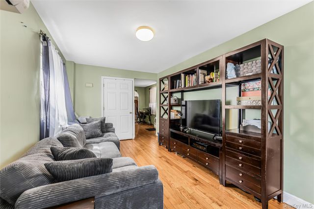 2515 Woodhull Avenue, Bronx, NY 10469