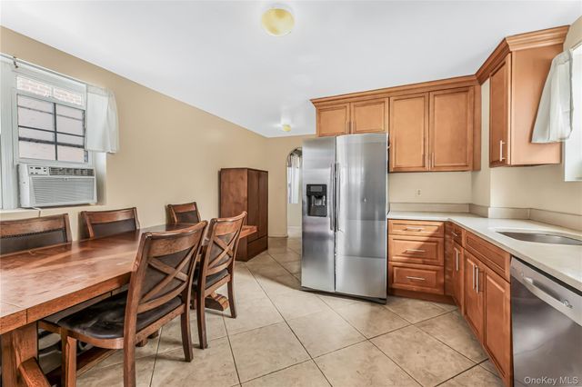 2515 Woodhull Avenue, Bronx, NY 10469